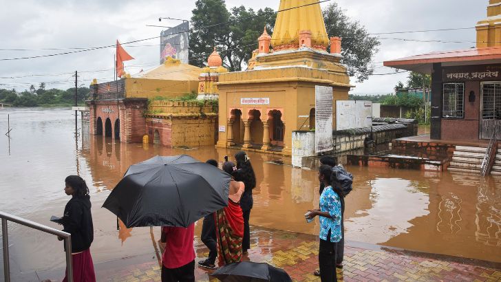 https://salarnews.in/public/uploads/images/newsimages/maannewsimage21082025_203817_Krishna river.jpg